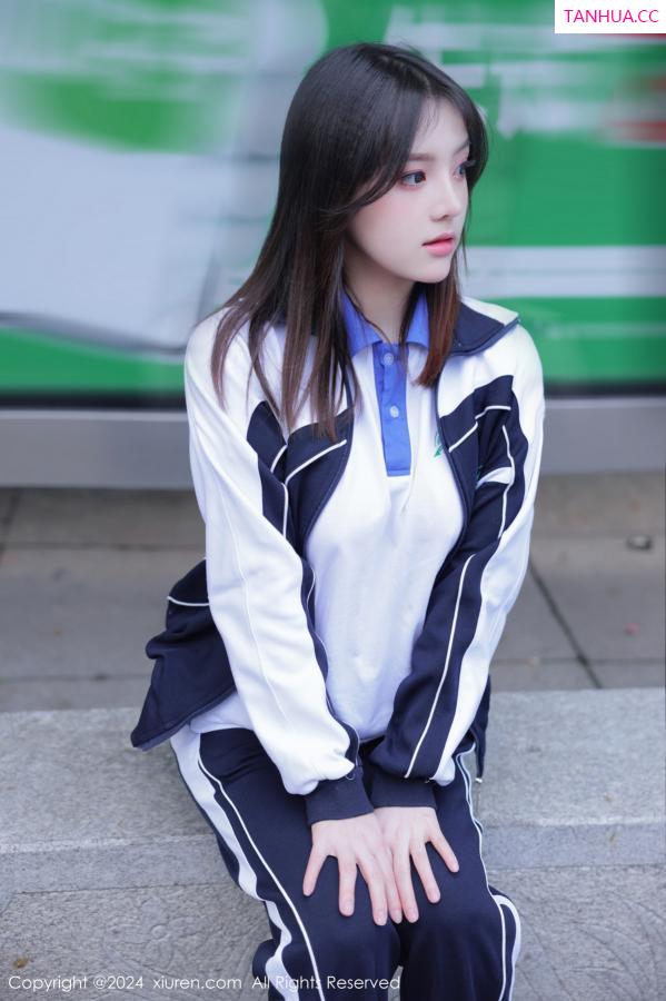 豆瓣酱  [XiuRen]高清写真图 2024.01.19 No.7994 豆瓣酱 制服美臀第3张图片